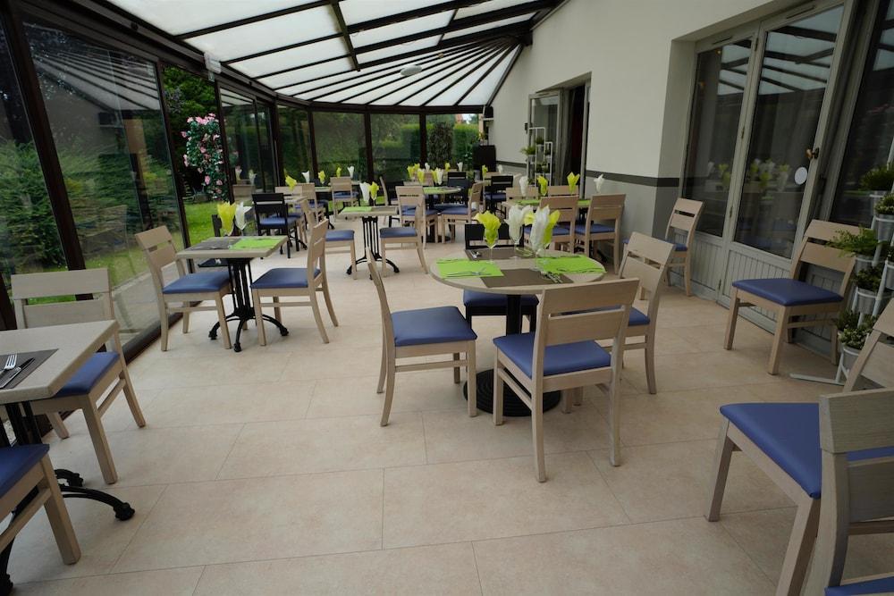 Campanile & Restaurant /