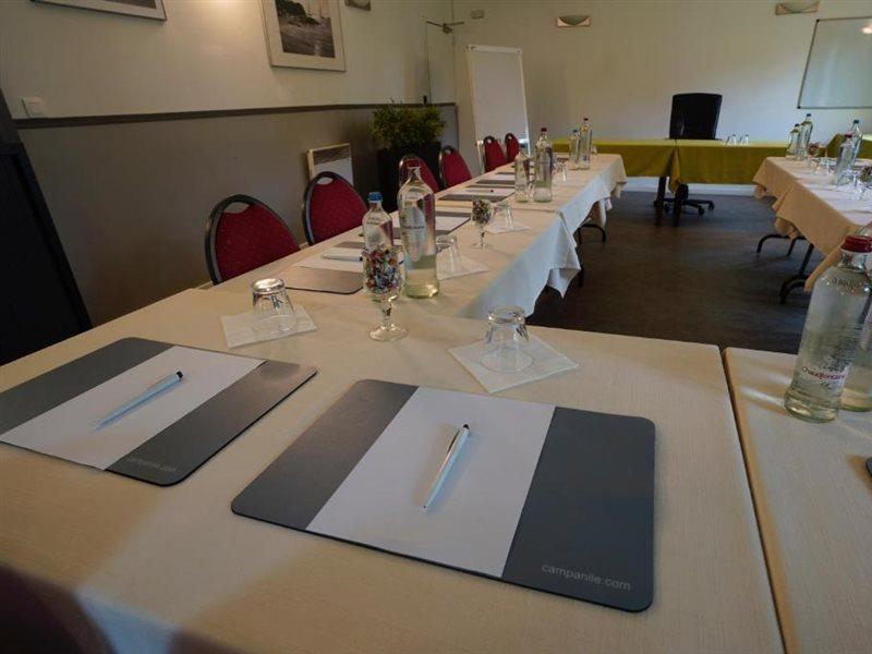 Campanile & Restaurant / Hotel